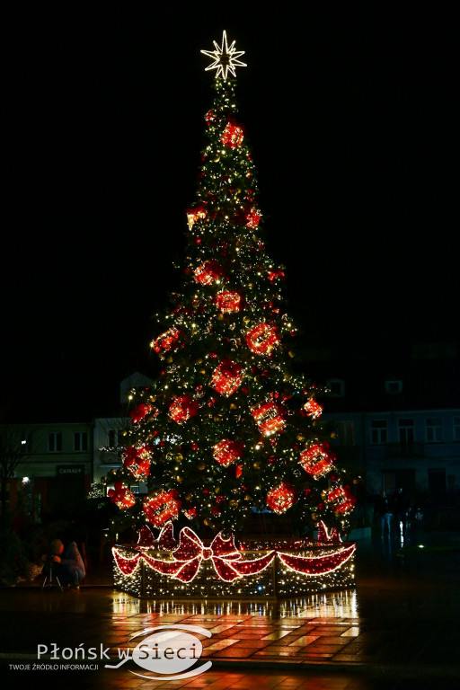 Udekorowany na święta Płońsk