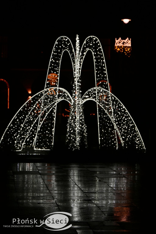 Udekorowany na święta Płońsk