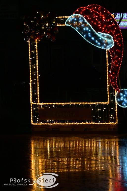 Udekorowany na święta Płońsk