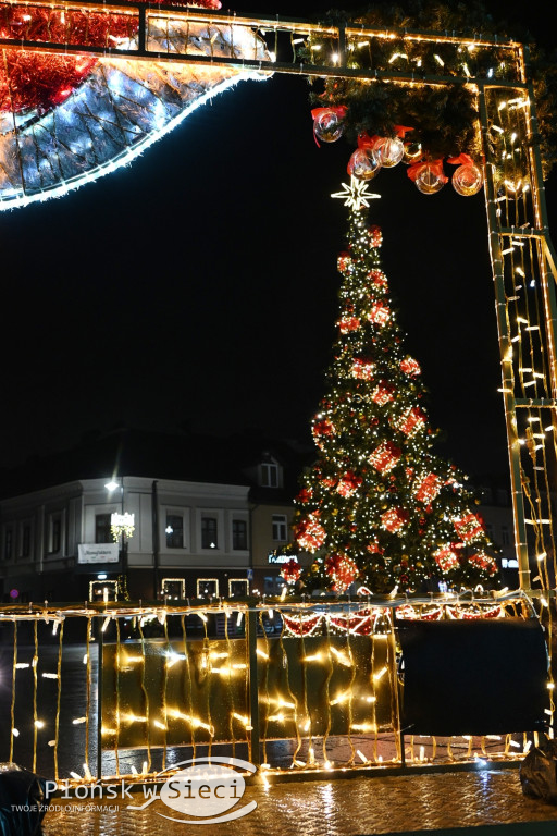 Udekorowany na święta Płońsk