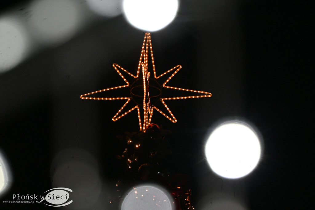 Udekorowany na święta Płońsk