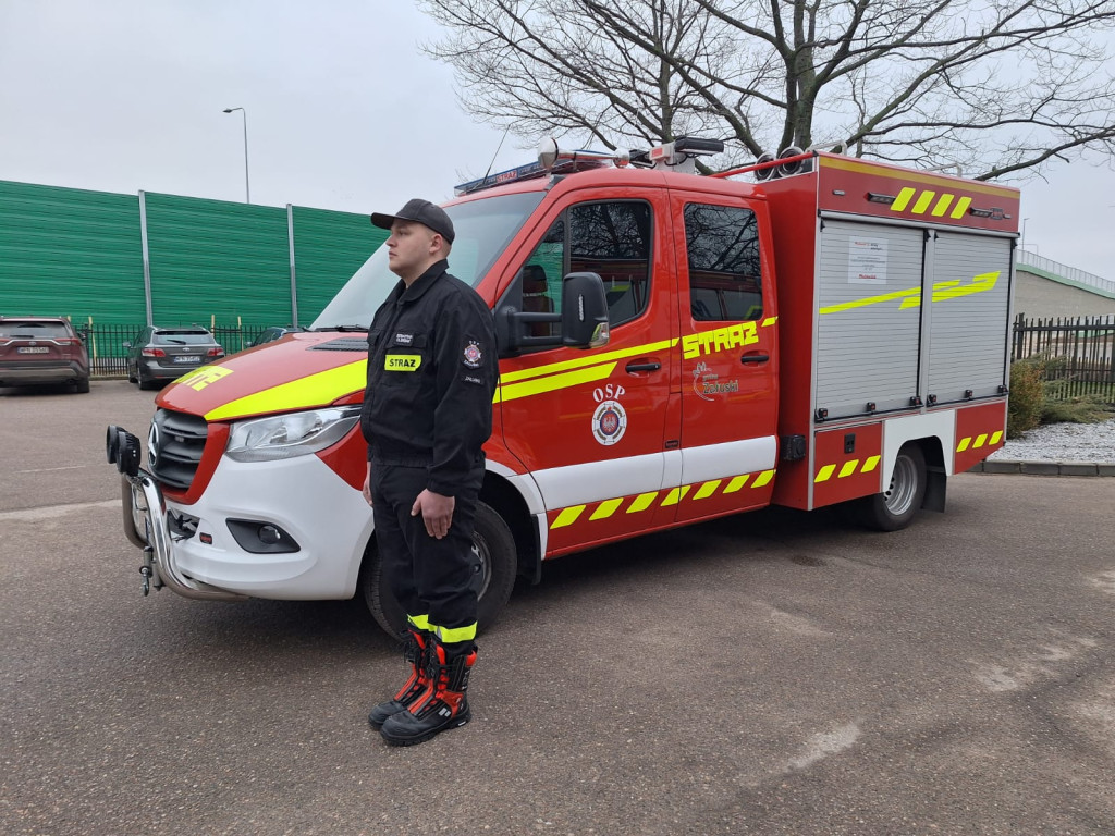 Nowy wóz ratowniczo-gaśniczy dla OSP Nowe Wrońska