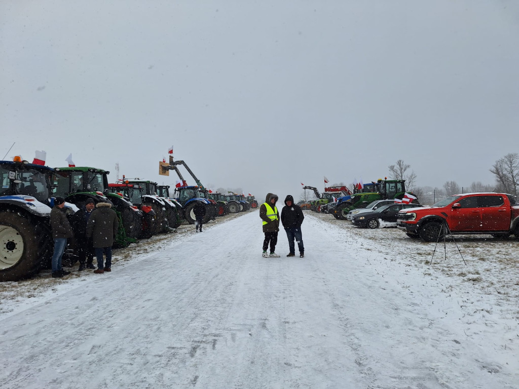 Protest rolników w okolicach Dłużniewa