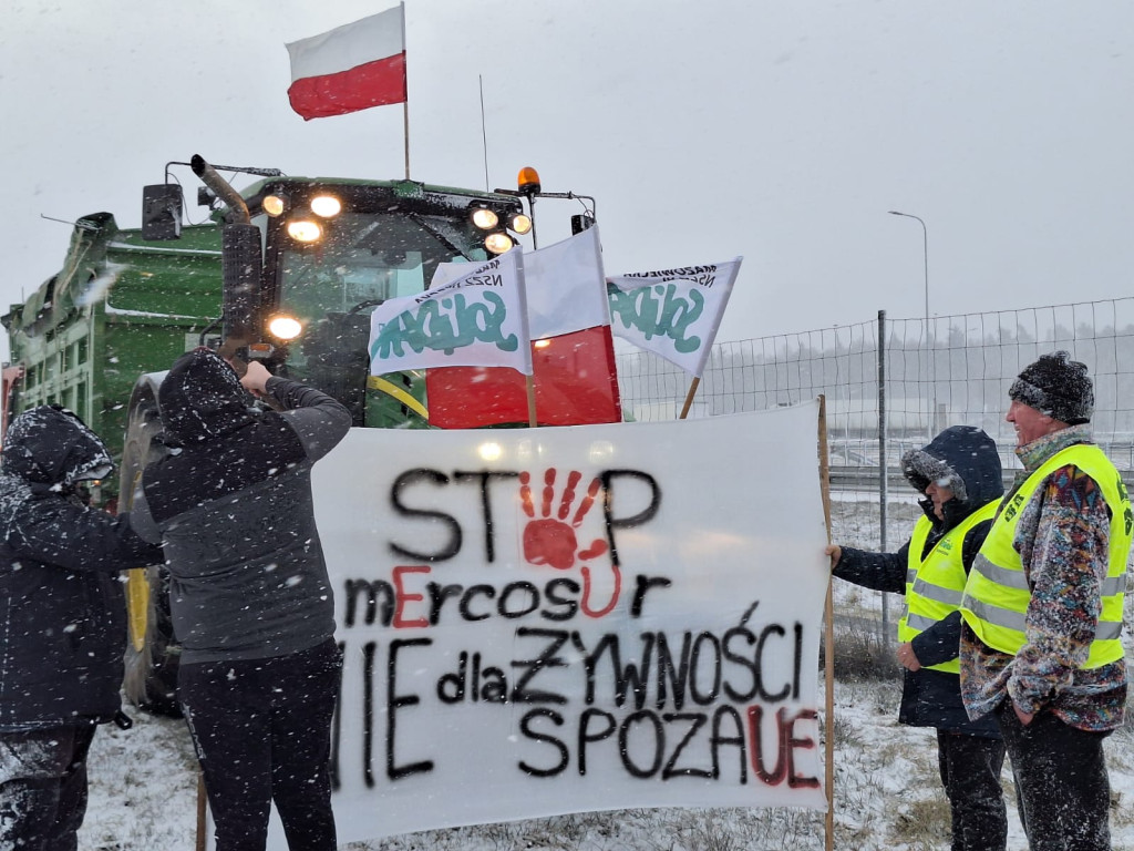 Protest rolników w okolicach Dłużniewa