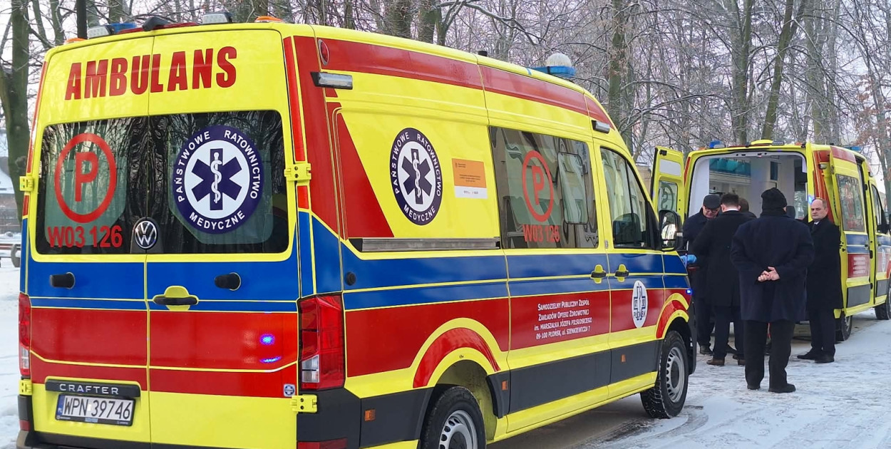 Nowe karetki i sprzęt dla płońskiego szpitala