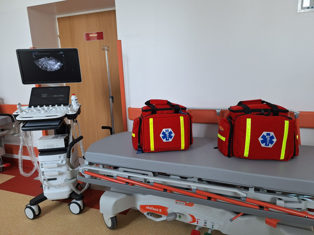 Nowe karetki i sprzęt dla płońskiego szpitala