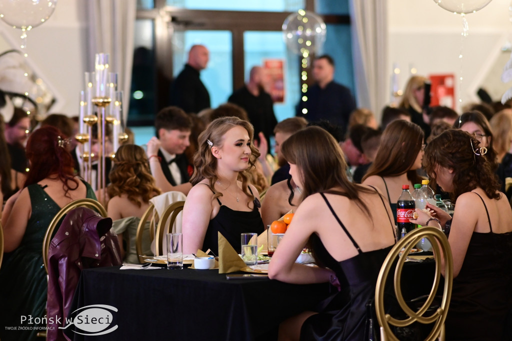 Studniówka płońskiego ogólniaka