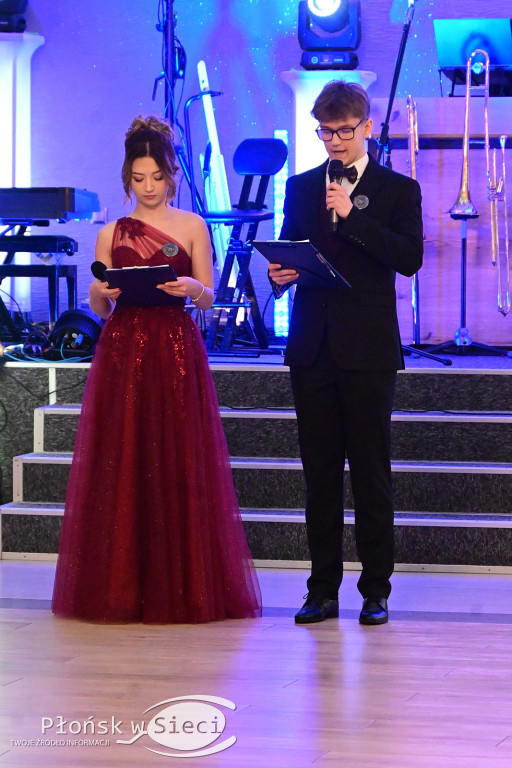 Studniówkowy bal maturzystów z Rutek