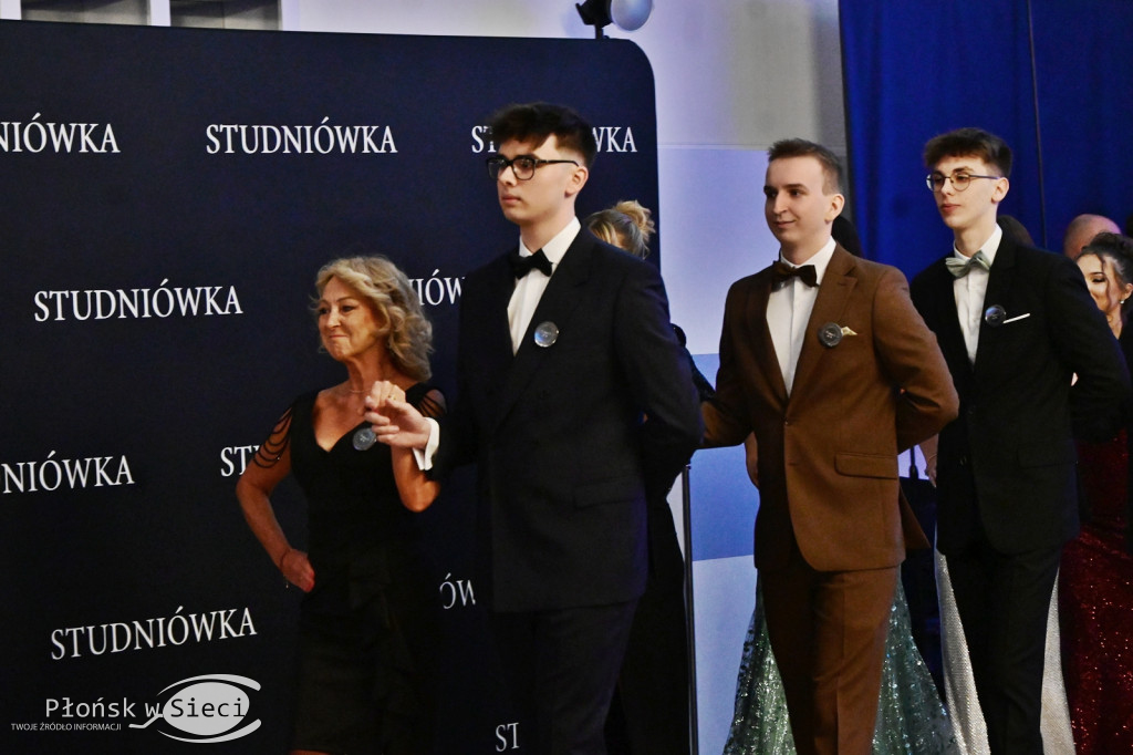 Studniówkowy bal maturzystów z Rutek