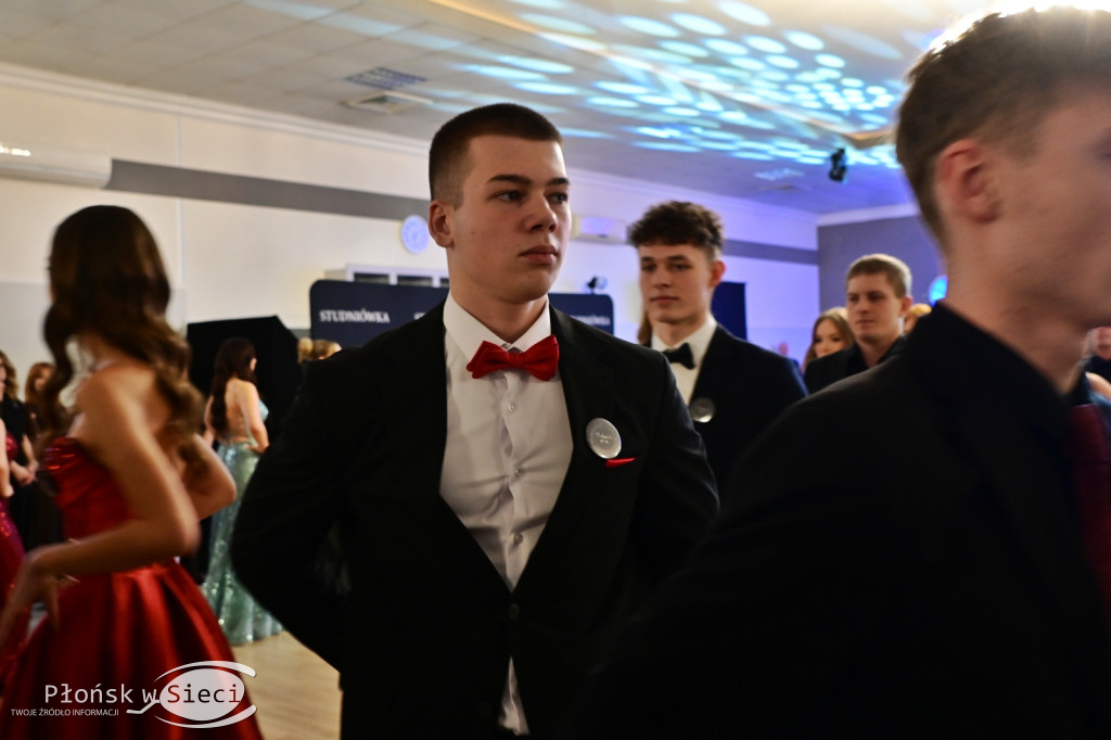 Studniówkowy bal maturzystów z Rutek