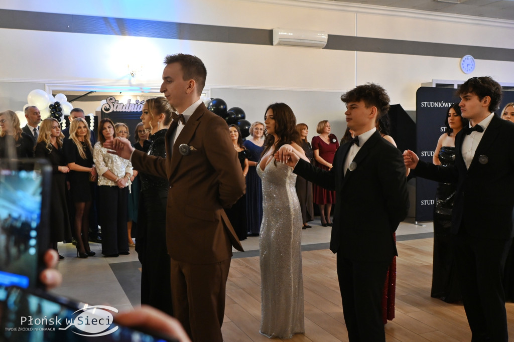 Studniówkowy bal maturzystów z Rutek