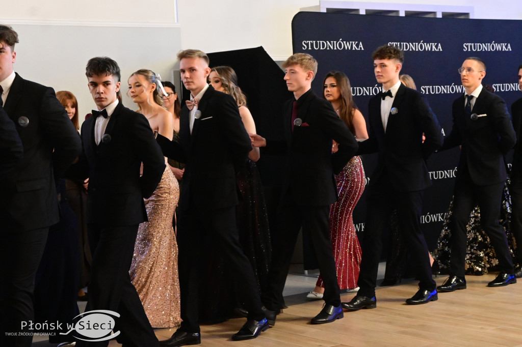 Studniówkowy bal maturzystów z Rutek