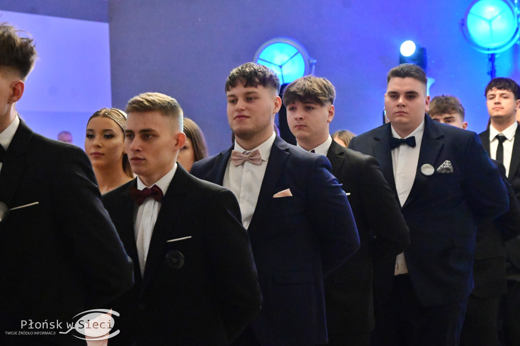 Studniówkowy bal maturzystów z Rutek