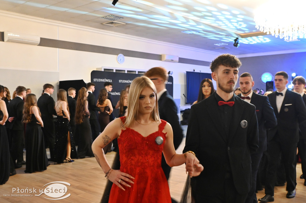 Studniówkowy bal maturzystów z Rutek