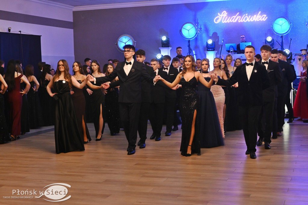 Studniówkowy bal maturzystów z Rutek