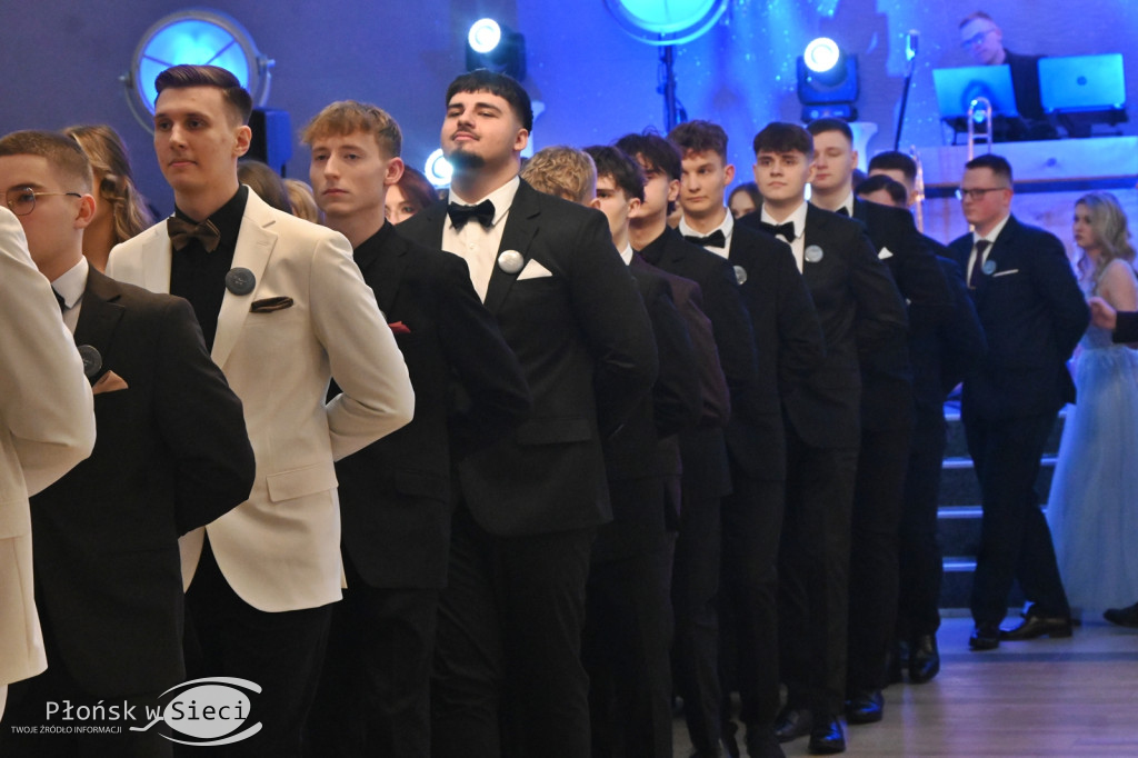 Studniówkowy bal maturzystów z Rutek