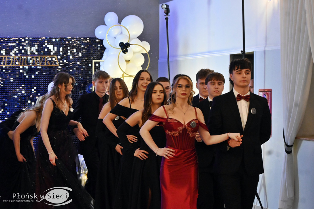 Studniówkowy bal maturzystów z Rutek