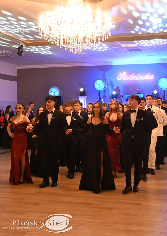 Studniówkowy bal maturzystów z Rutek