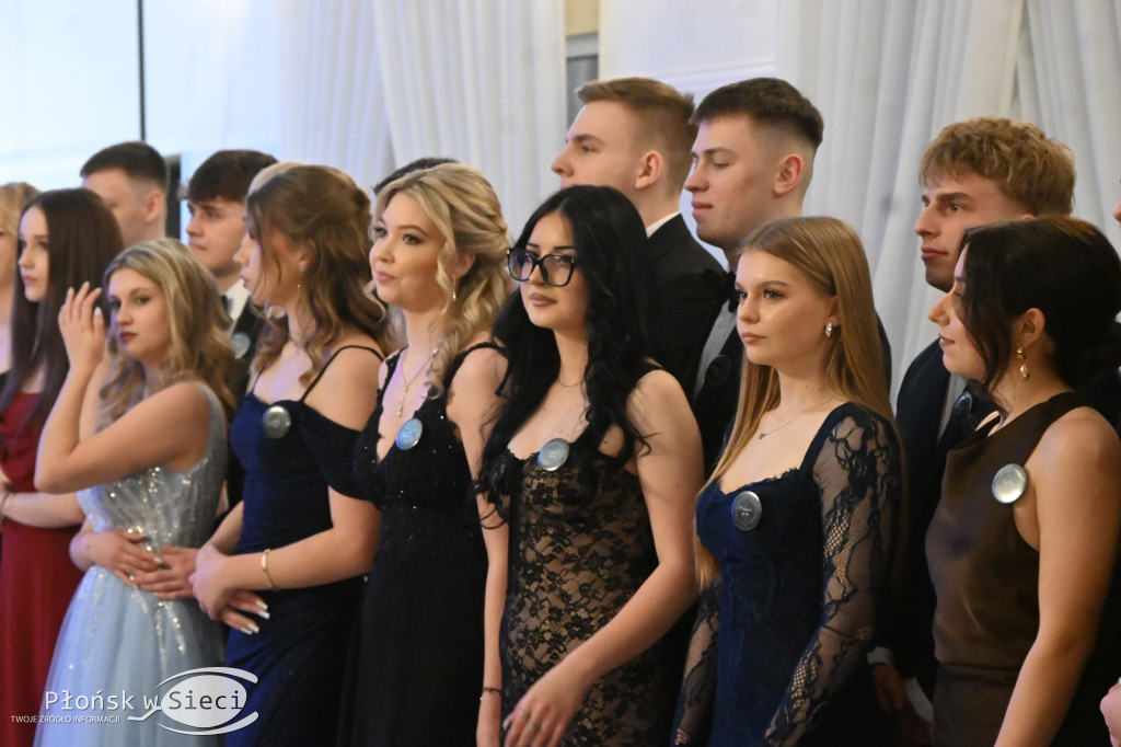 Studniówkowy bal maturzystów z Rutek