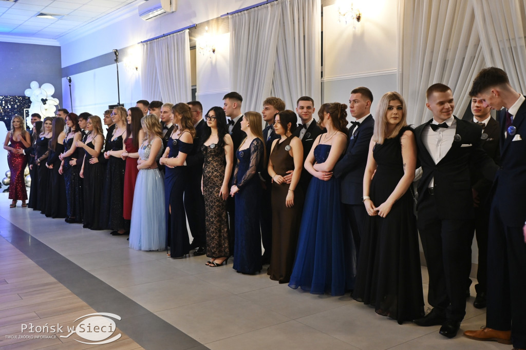 Studniówkowy bal maturzystów z Rutek