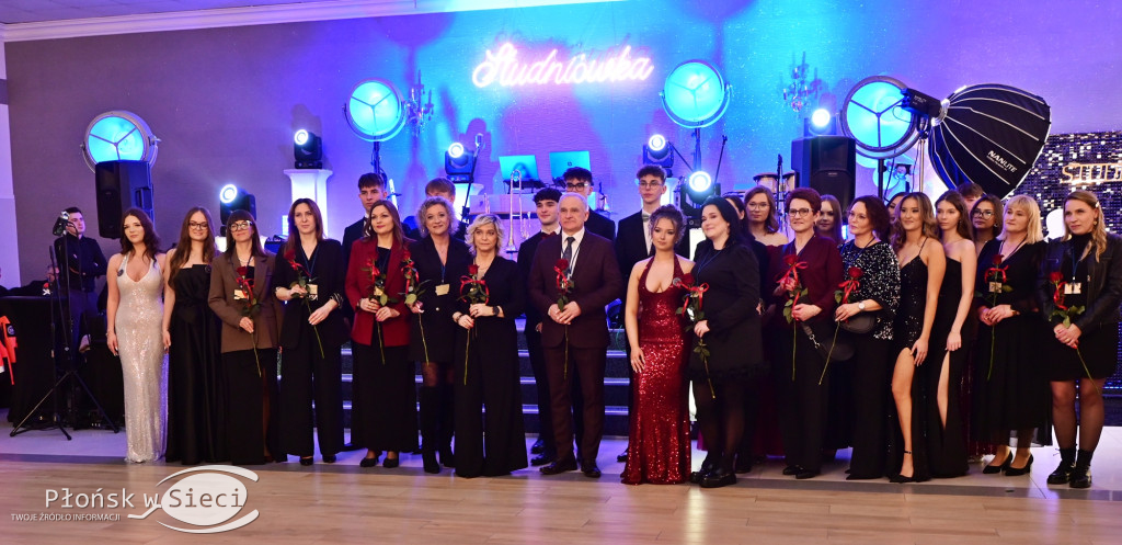 Studniówkowy bal maturzystów z Rutek