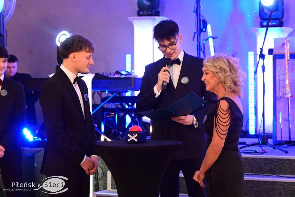 Studniówkowy bal maturzystów z Rutek