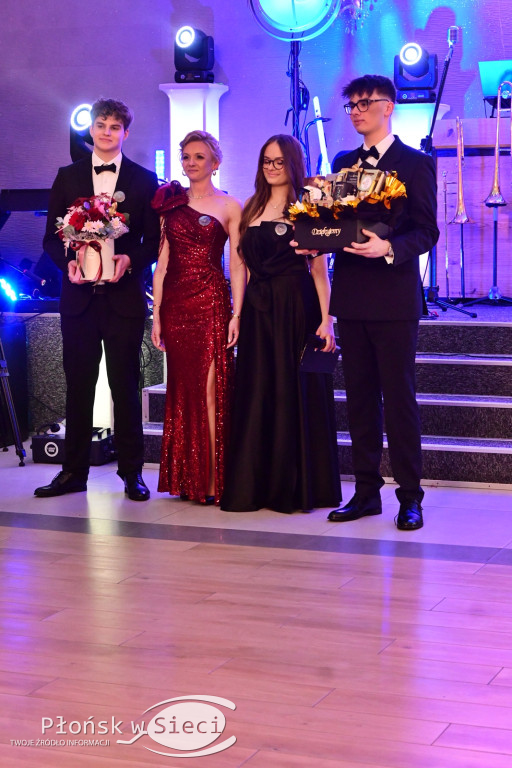 Studniówkowy bal maturzystów z Rutek