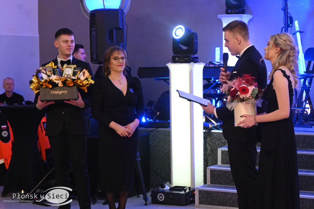 Studniówkowy bal maturzystów z Rutek