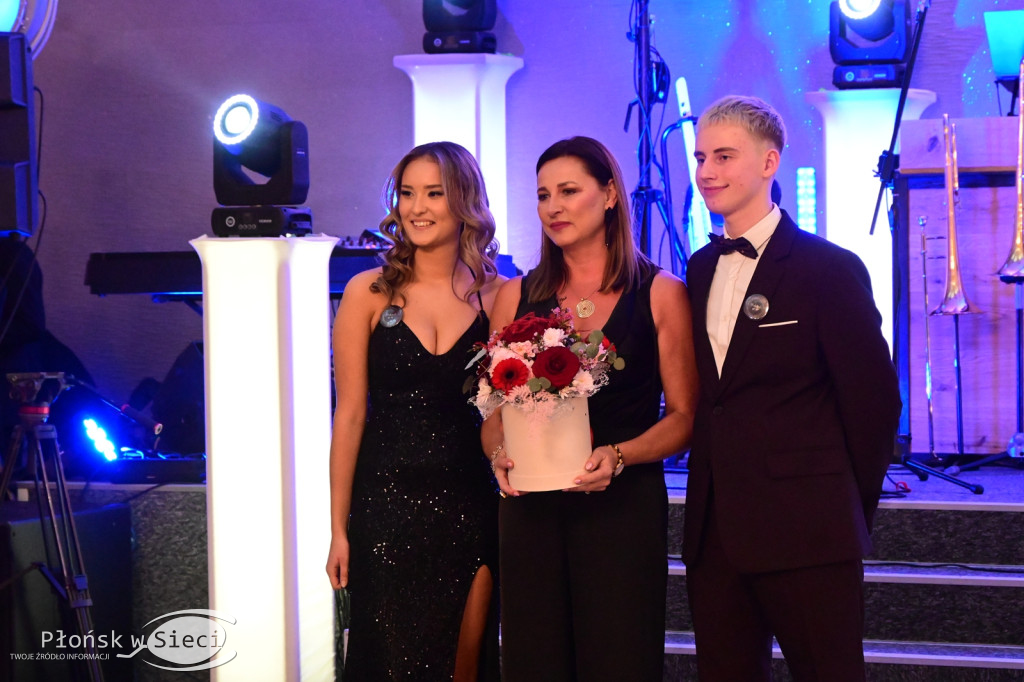 Studniówkowy bal maturzystów z Rutek