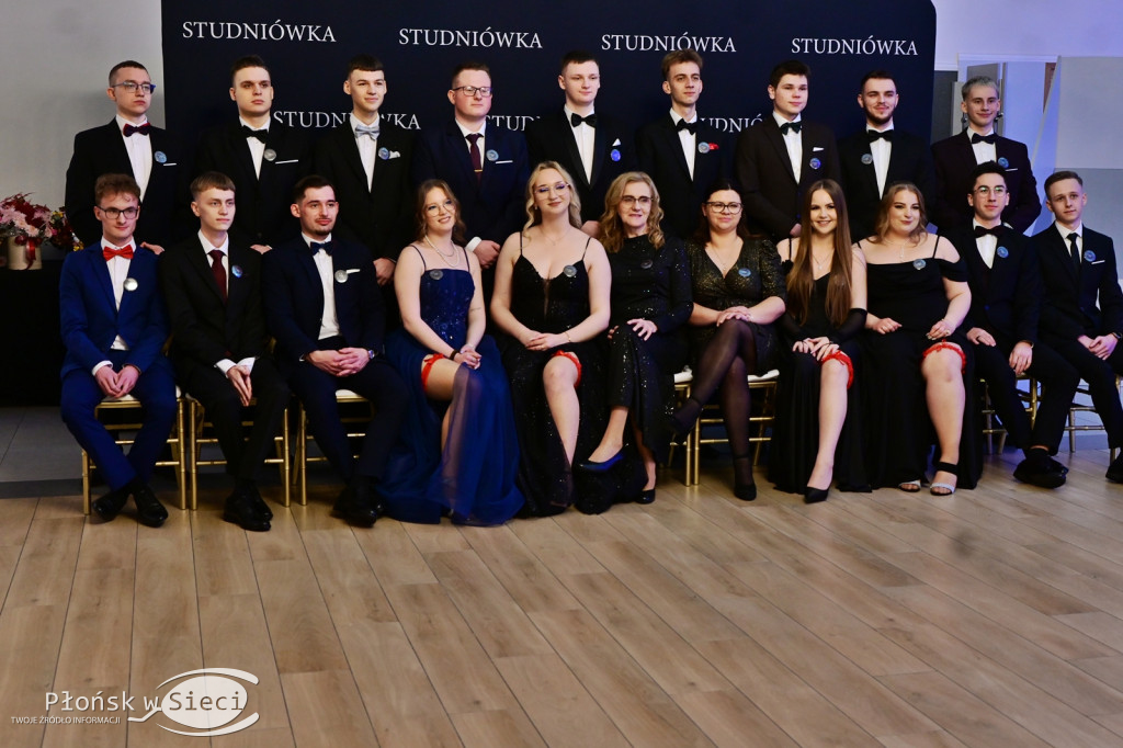 Studniówkowy bal maturzystów z Rutek