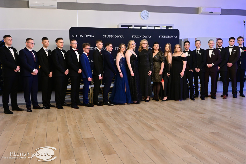 Studniówkowy bal maturzystów z Rutek