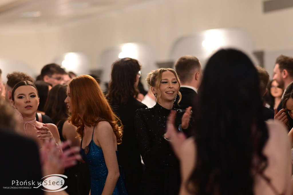 Studniówkowy bal maturzystów z Rutek