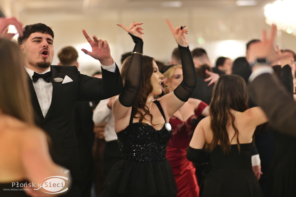 Studniówkowy bal maturzystów z Rutek