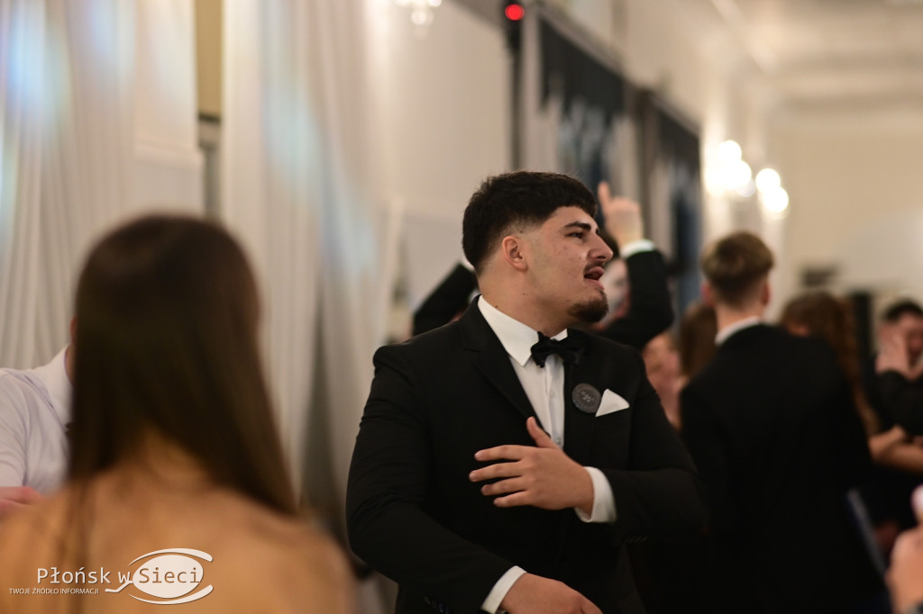 Studniówkowy bal maturzystów z Rutek