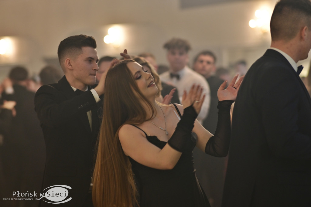 Studniówkowy bal maturzystów z Rutek