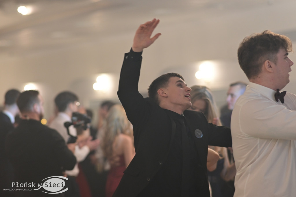 Studniówkowy bal maturzystów z Rutek