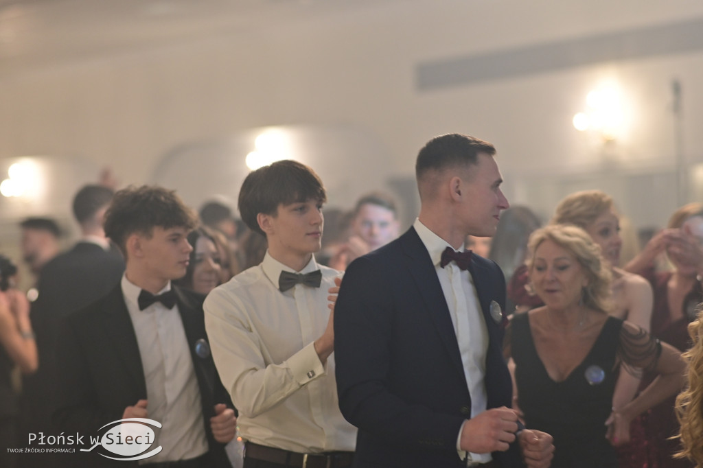 Studniówkowy bal maturzystów z Rutek