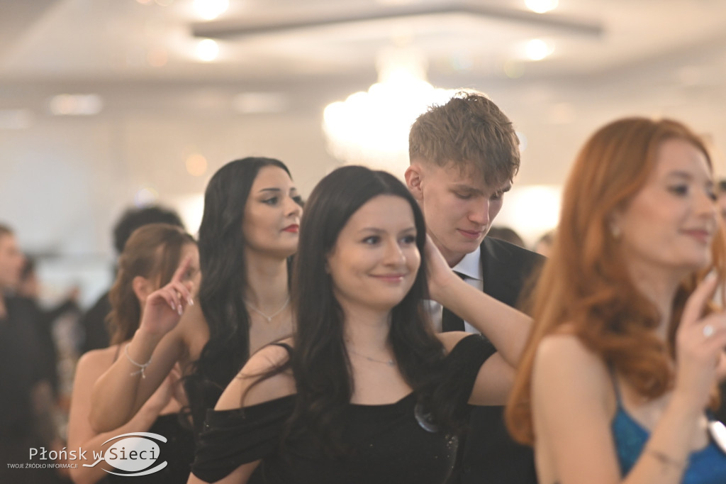 Studniówkowy bal maturzystów z Rutek