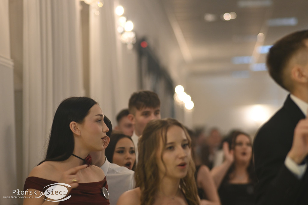 Studniówkowy bal maturzystów z Rutek