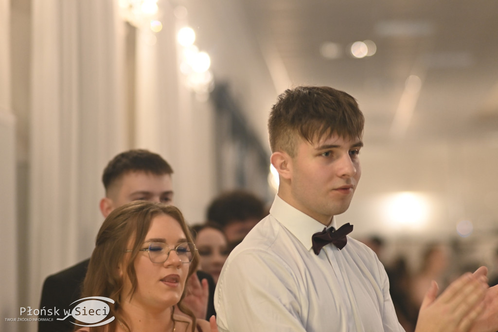 Studniówkowy bal maturzystów z Rutek