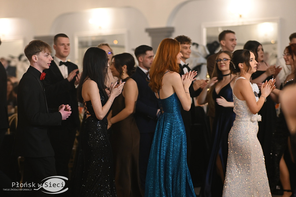 Studniówkowy bal maturzystów z Rutek