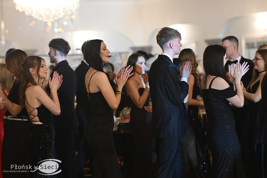 Studniówkowy bal maturzystów z Rutek