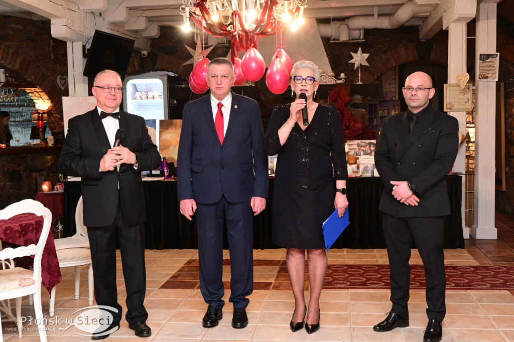 Charytatywny bal w Walentynki