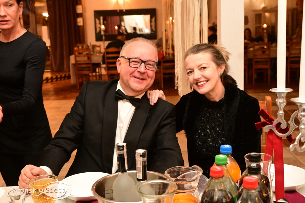 Charytatywny bal w Walentynki