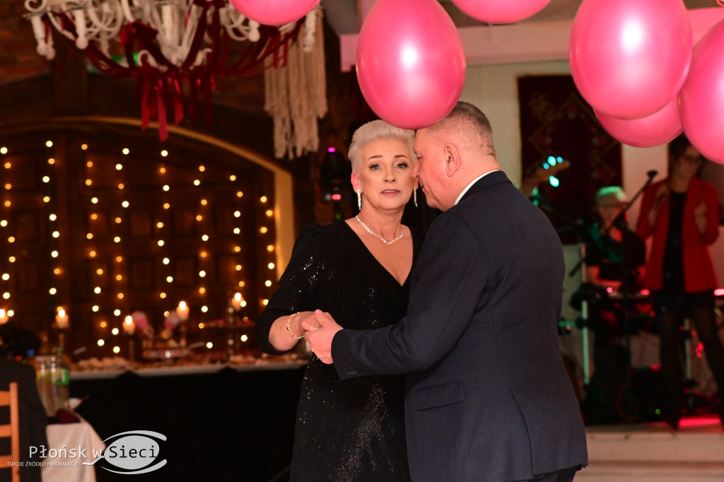 Charytatywny bal w Walentynki