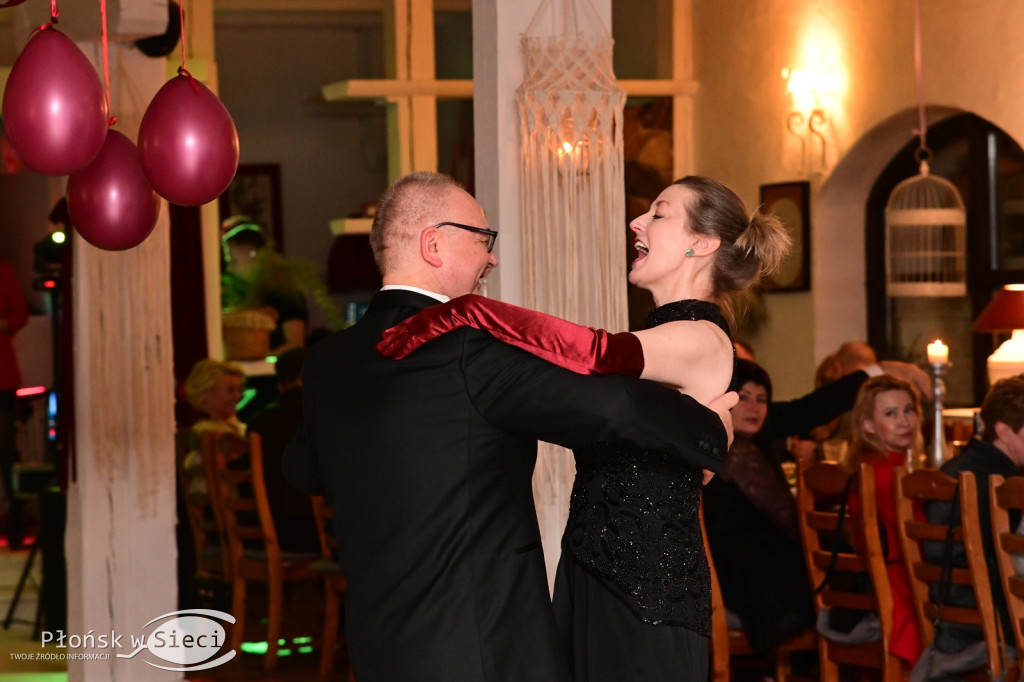 Charytatywny bal w Walentynki