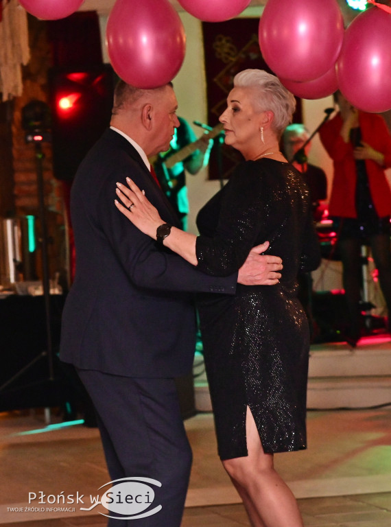 Charytatywny bal w Walentynki