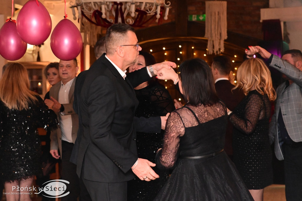 Charytatywny bal w Walentynki