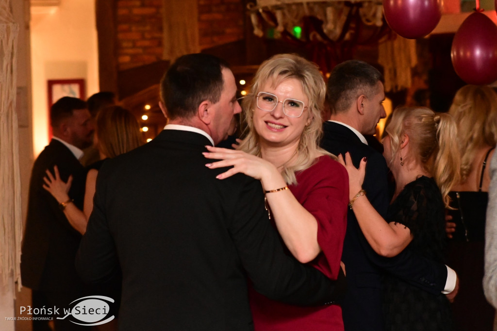 Charytatywny bal w Walentynki