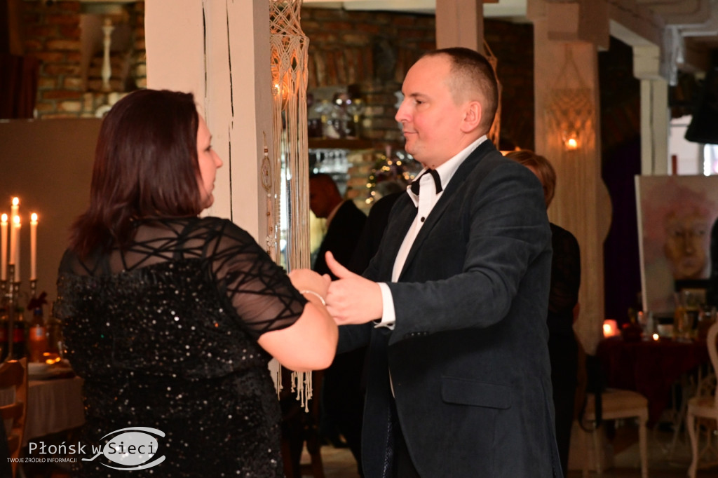 Charytatywny bal w Walentynki